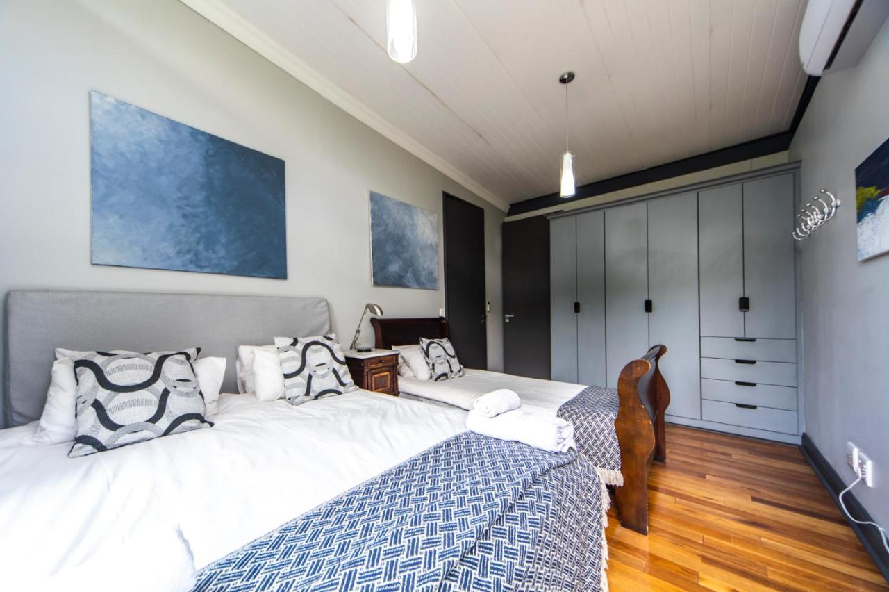 Appartamento Wolf Unit Pretoria-Noord Esterno foto